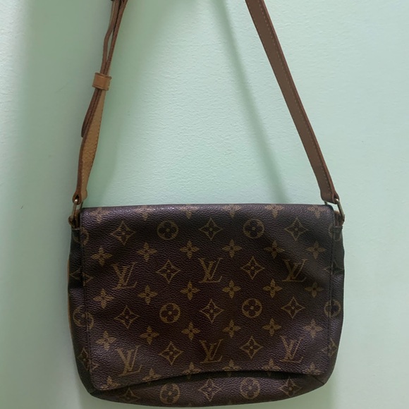 Louis Vuitton Musette Tango Vintage Bag - Picture 13 of 16